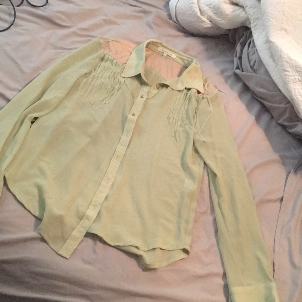 Long sleeve, light weight